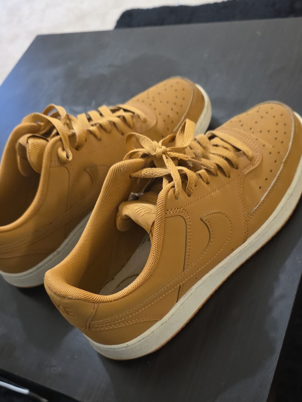 Nike Men's Low-Top Sneakers in Tan Brown